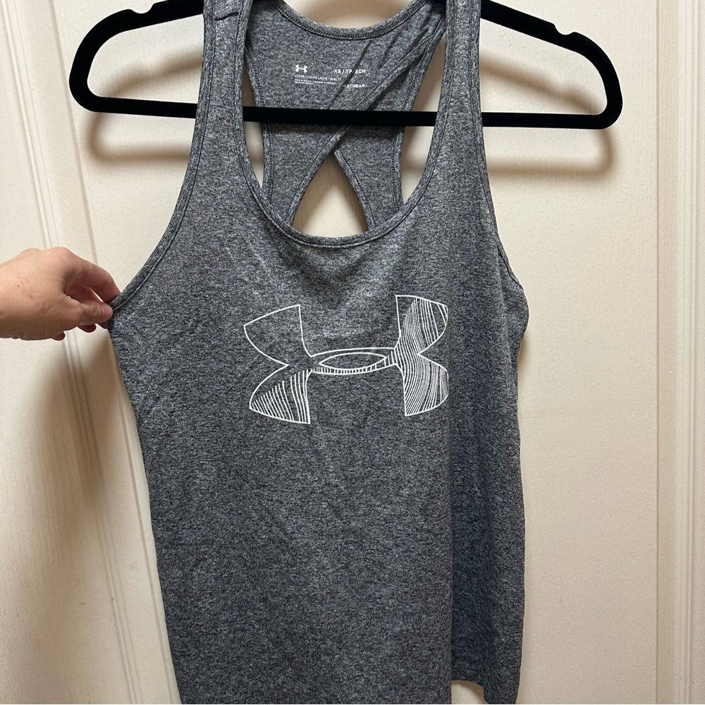 Under Armour tank